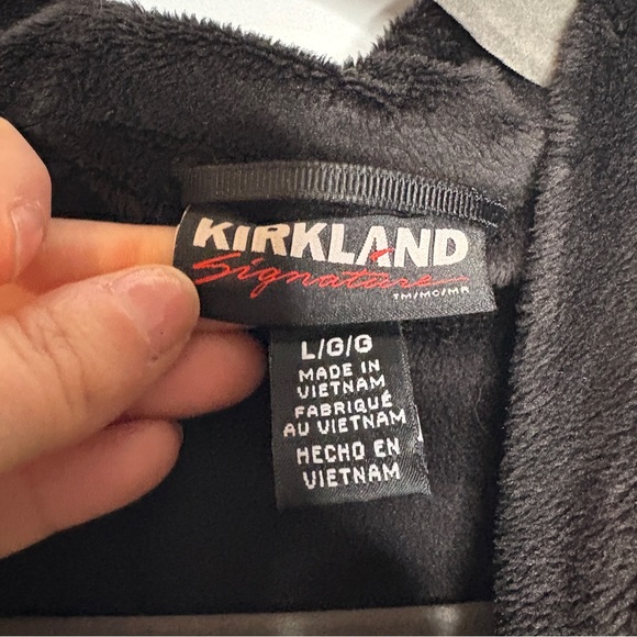 Kirkland Ladies' Full Zip Hooded Softshell Jacket in Black Size Large - Picture 7 of 9